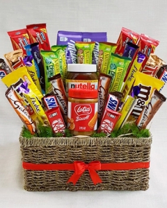 Snack & choco basket